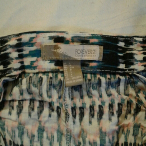 Shorts - Picture 3 of 4